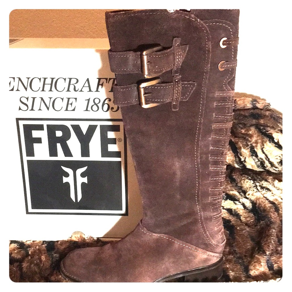 Virtually new dark brown, knee high boots.
